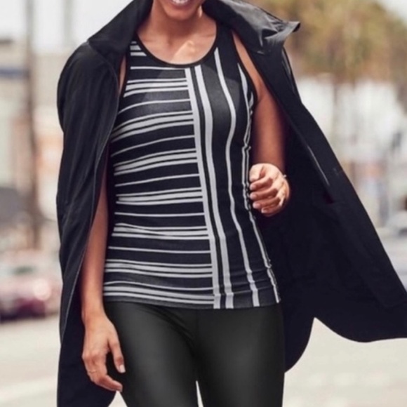 Althleta Renew Razorback Tank S - Picture 6 of 6